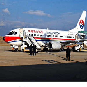 静巴音布鲁克机场快运航空快运业稳步发展的原因是什么？